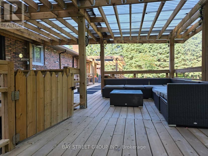 49 Maplewood Drive — photo 9 of 36