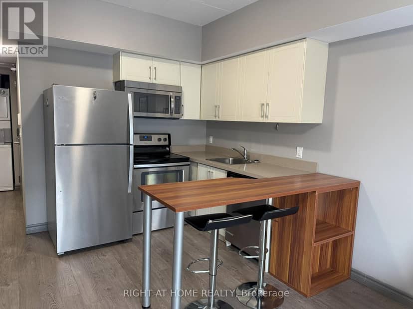 501 - 321 Spruce Street — photo 13 of 13