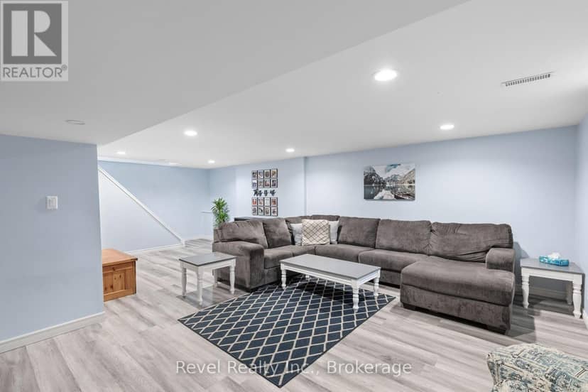 81 Sanderling Crescent — photo 33 of 40