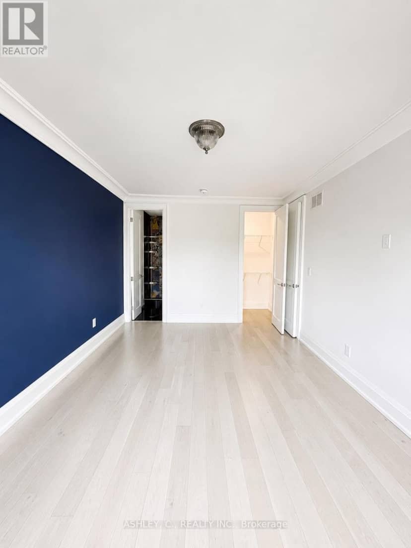 2588 Sharon Crescent — photo 12 of 23