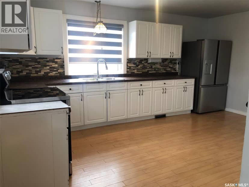 317 Maple AVENUE — photo 32 of 40