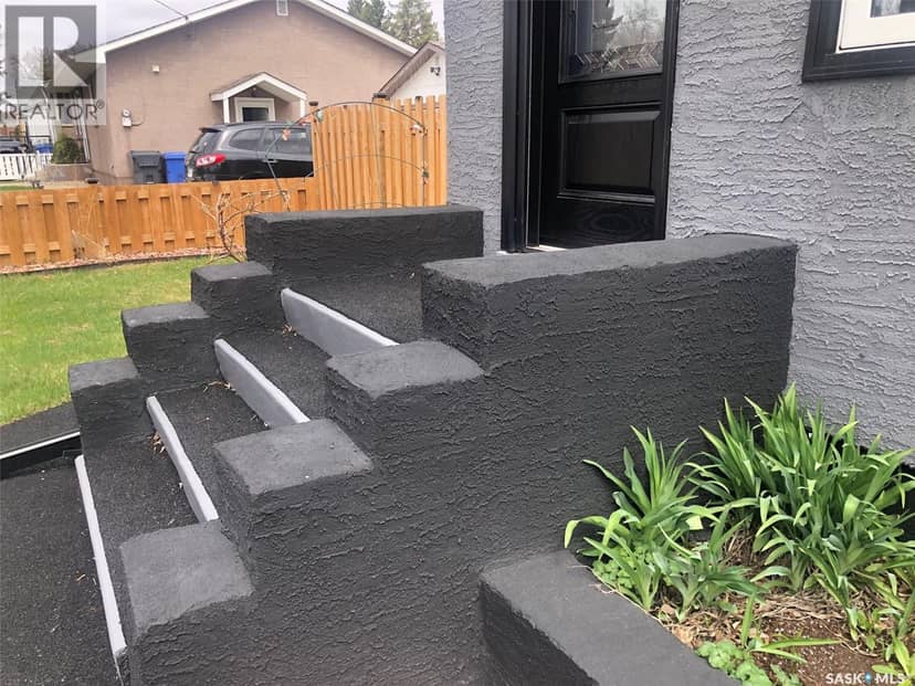 317 Maple AVENUE — photo 8 of 40
