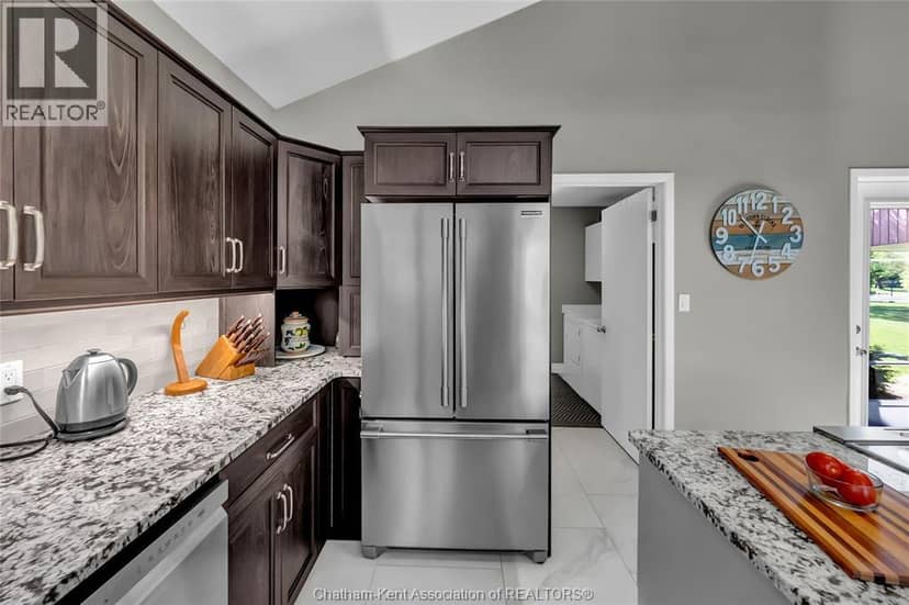10691 Lakeview DRIVE — photo 13 of 40
