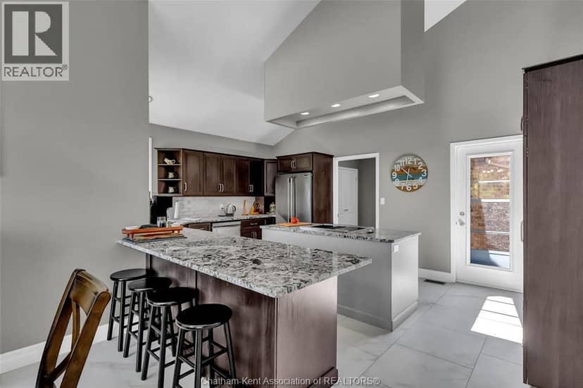 10691 Lakeview DRIVE — photo 11 of 40