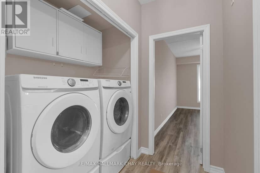 109 - 486 Laclie Street — photo 14 of 22