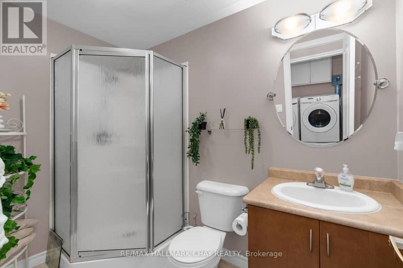 109 - 486 Laclie Street — photo 15 of 22