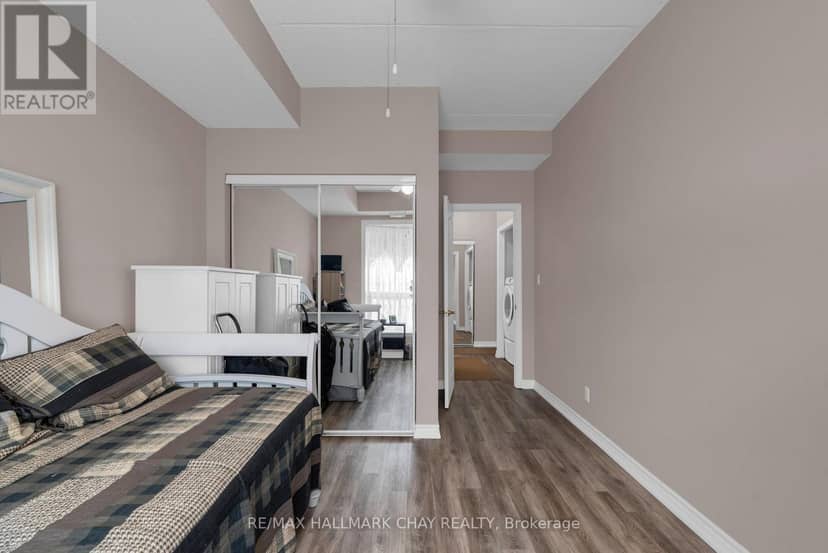 109 - 486 Laclie Street — photo 17 of 22