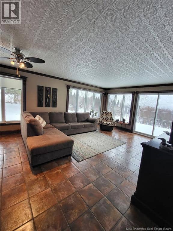 648 TOUSSAINT Road — photo 13 of 33