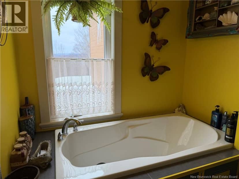 648 TOUSSAINT Road — photo 25 of 33