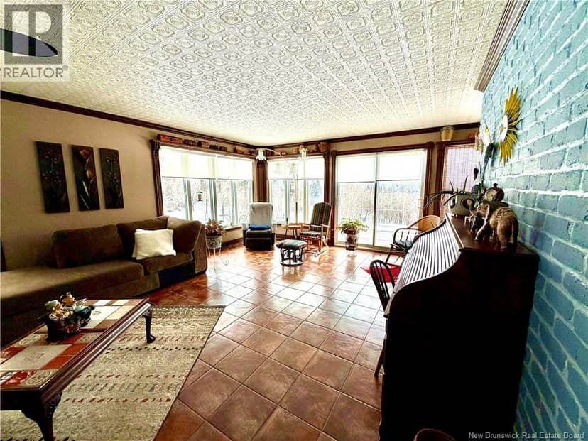 648 TOUSSAINT Road — photo 15 of 33