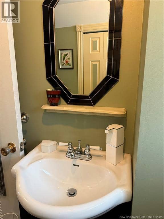648 TOUSSAINT Road — photo 32 of 33
