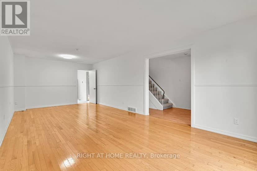 99 Craig Henry Drive, Ottawa, photo 5