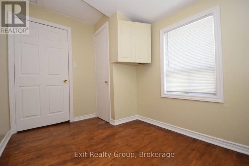 64 George Street — photo 10 of 17