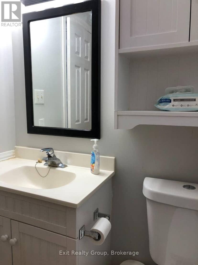 64 George Street — photo 14 of 17