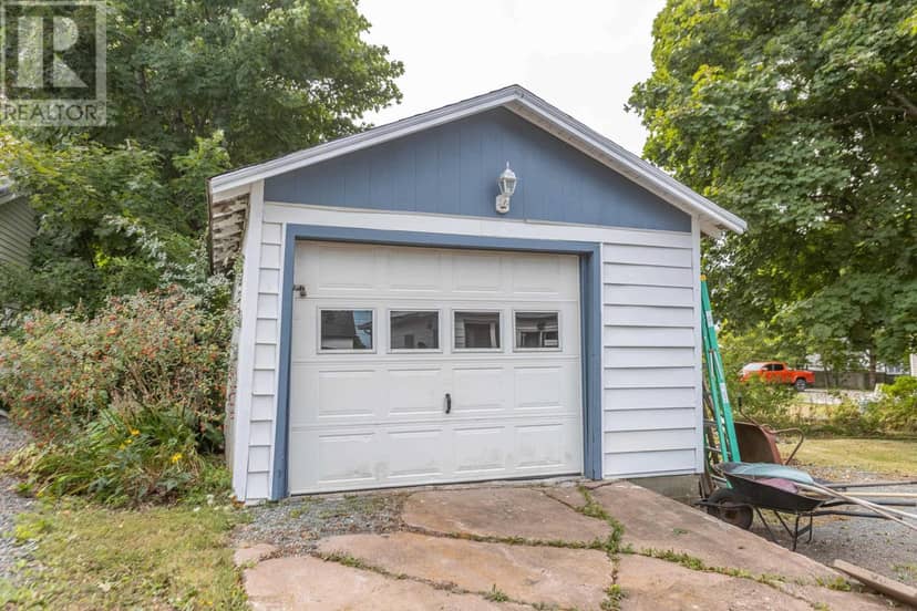 137 Main Street, Springhill, photo 4