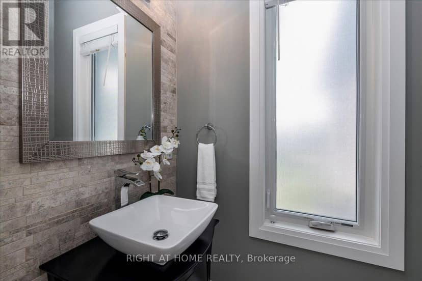 8 Lloyd Cook Drive W — photo 6 of 40