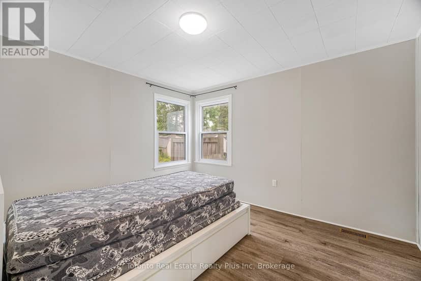 6183 Skinner Street — photo 8 of 27