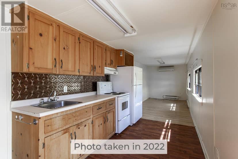 14525 Highway 1 — photo 14 of 22
