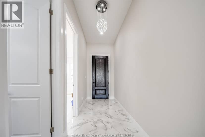 4519 Valerio Crois — photo 3 of 40