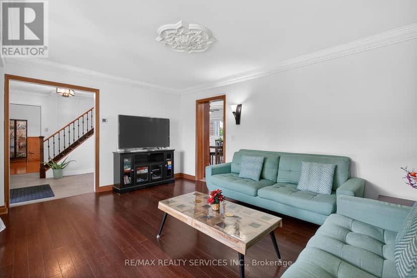 2 Dunbar Drive — photo 10 of 40