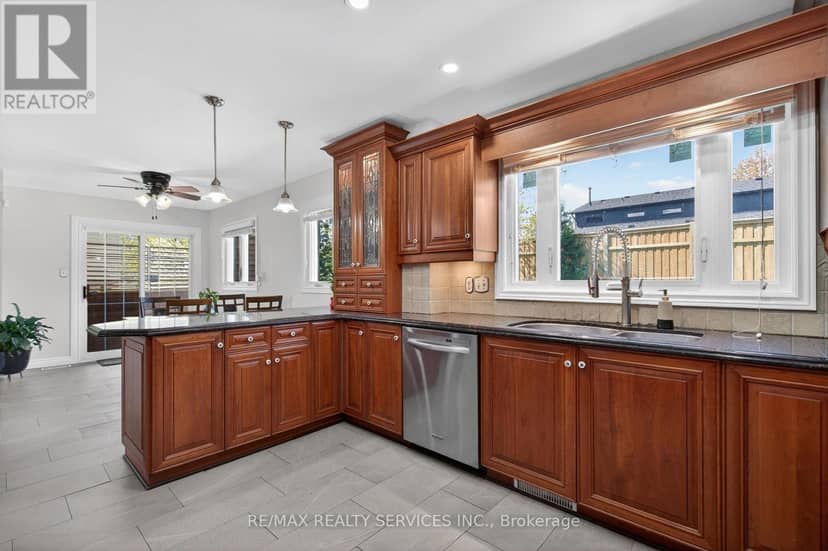 2 Dunbar Drive — photo 13 of 40