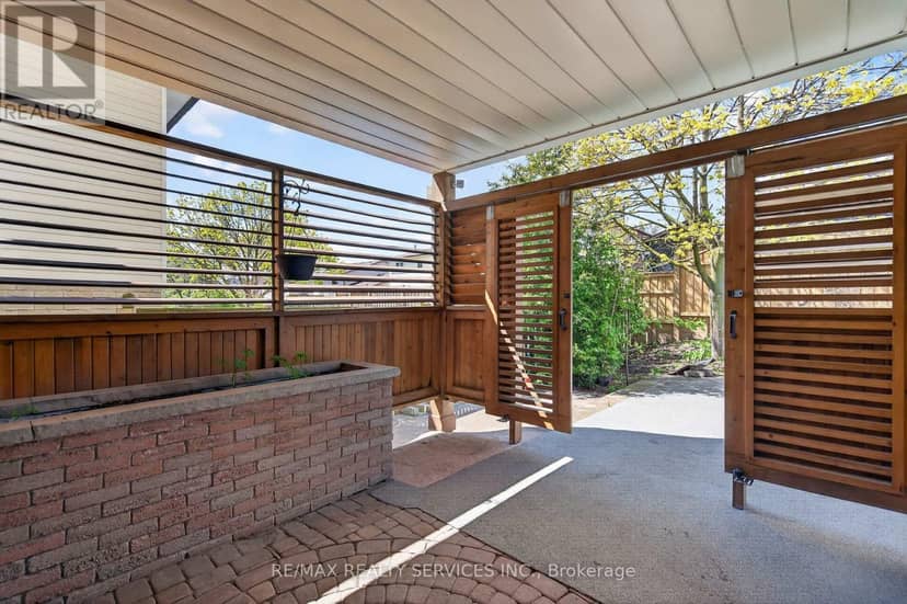 2 Dunbar Drive — photo 17 of 40