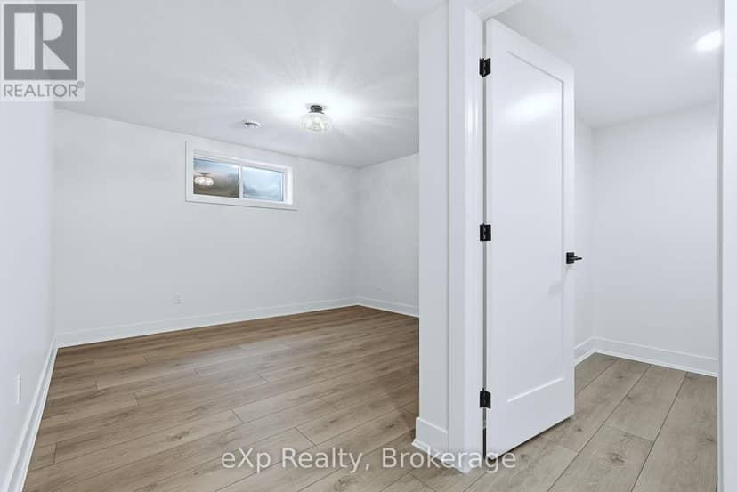 1036 Walton Avenue N — photo 33 of 40
