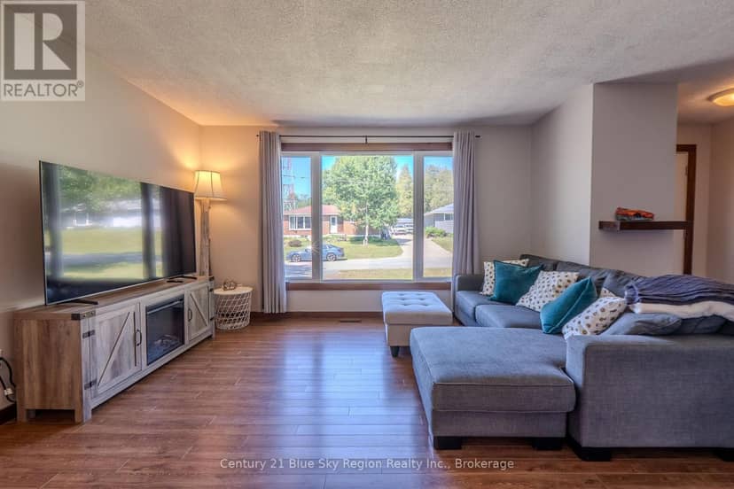 7 Birch Crescent, Temagami, photo 5