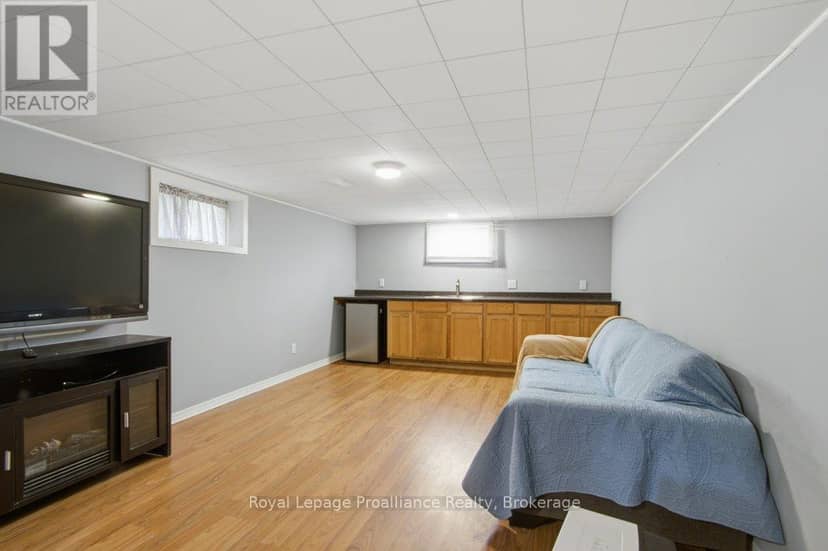 395 Sidney Street — photo 16 of 33