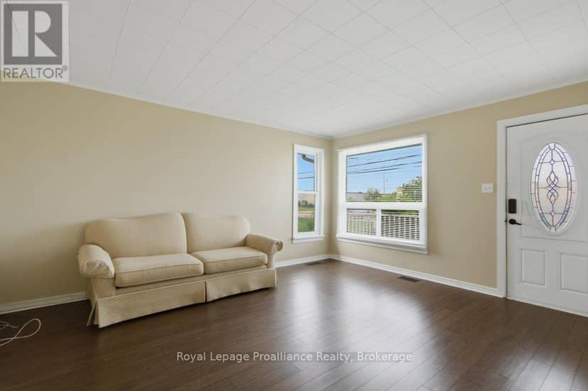 395 Sidney Street — photo 5 of 33