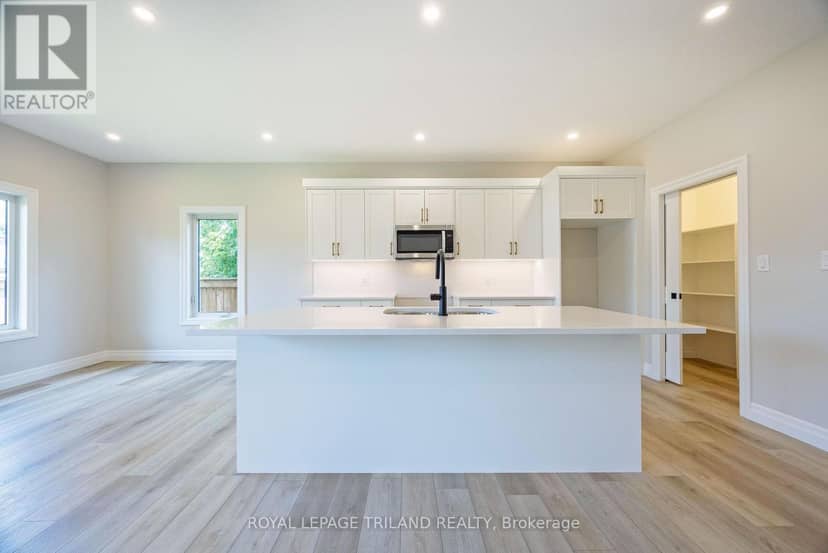 193 Catherine Street, North Middlesex, photo 7