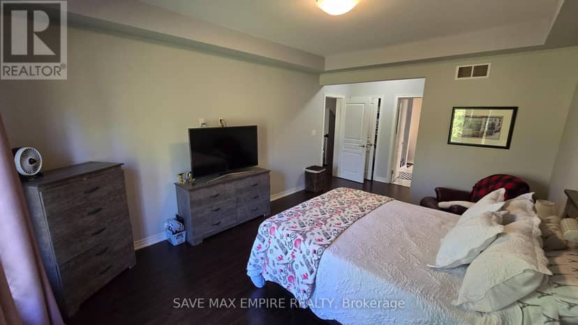 7547 Lionshead Avenue — photo 13 of 31