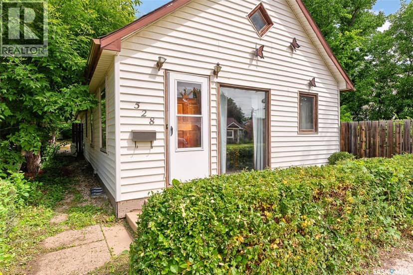 528 Ominica STREET E, Moose Jaw, photo 2
