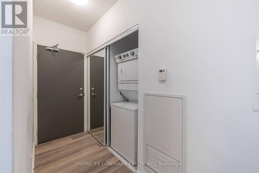 1207 - 5180 Yonge Street — photo 5 of 25