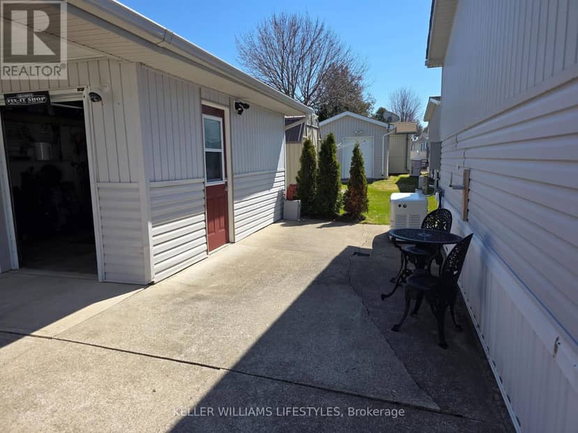 142 Sandbagger Crescent — photo 32 of 40