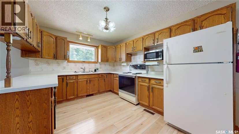 51 Harrigan CRESCENT, Maple Creek, photo 4