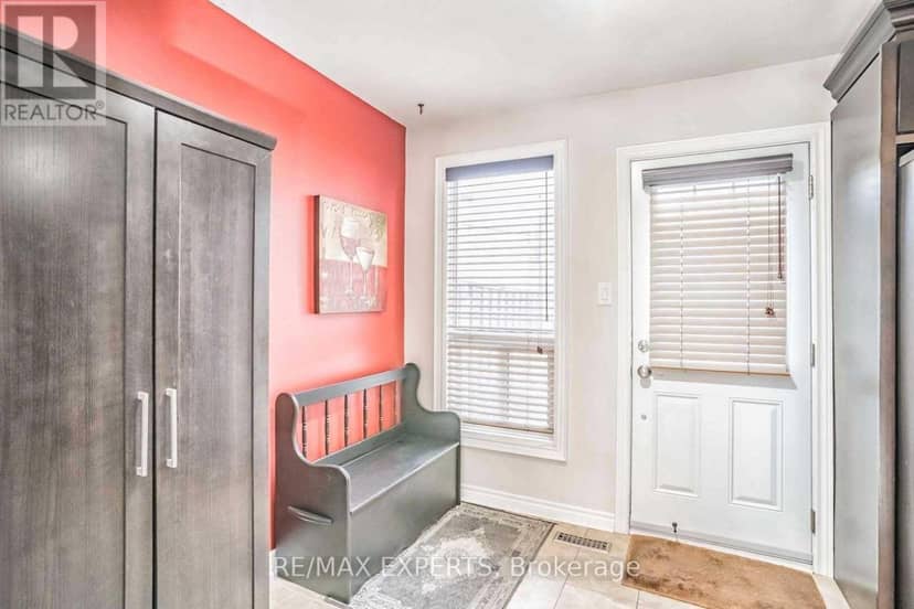 101 Morley Crescent — photo 2 of 29