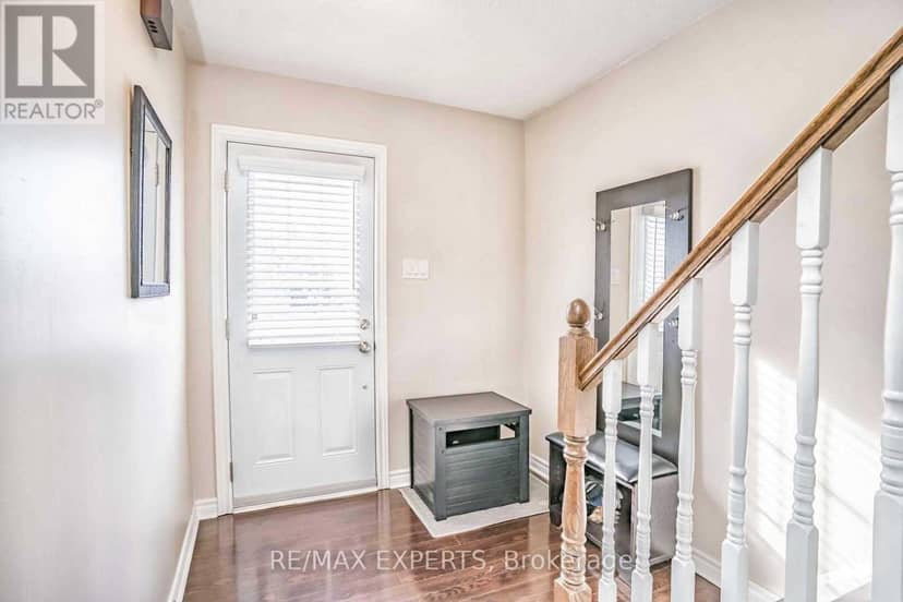 101 Morley Crescent — photo 3 of 29