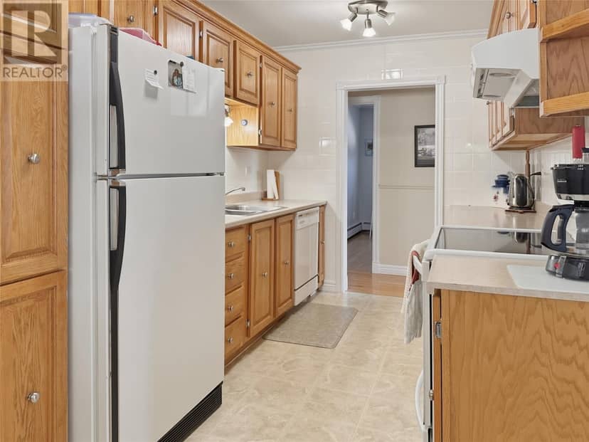 16 Spencer Road — photo 11 of 29