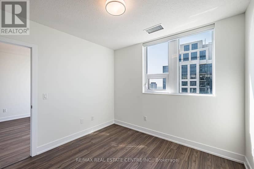 PH01 - 10 Eva Road — photo 25 of 40