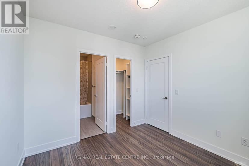 PH01 - 10 Eva Road — photo 26 of 40