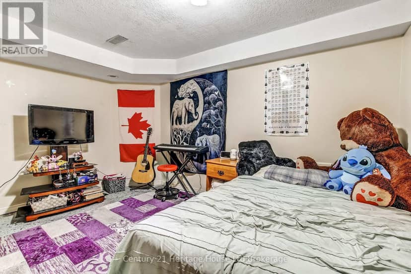 84 Anderson Street — photo 12 of 21