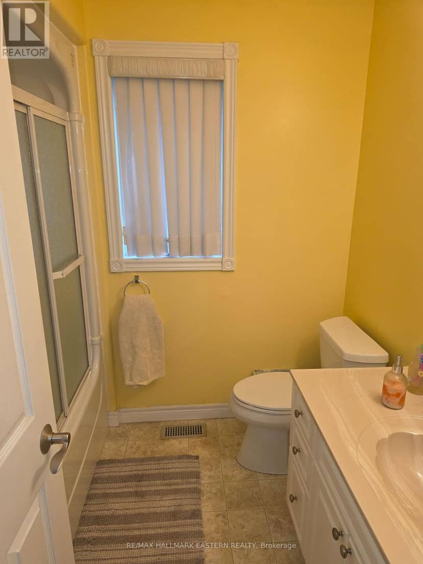 990 Silverdale Road — photo 12 of 26