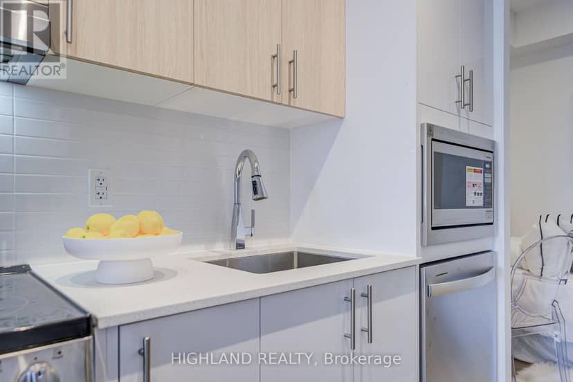 3103 - 5081 Hurontario Street — photo 17 of 40