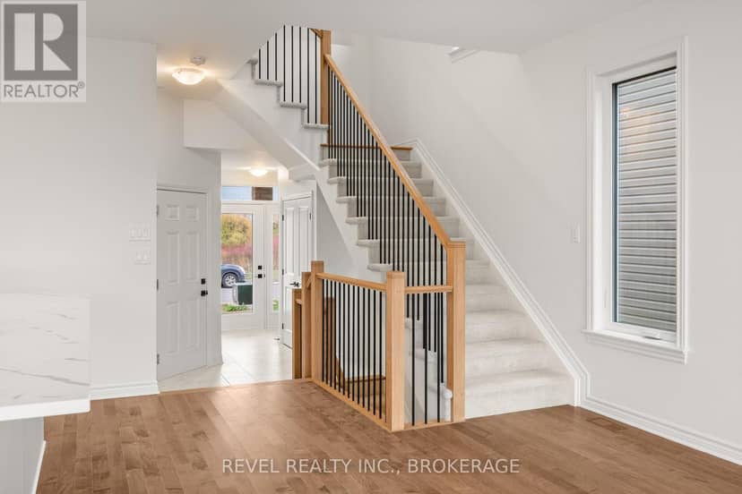 1075 Barrow Avenue — photo 6 of 37