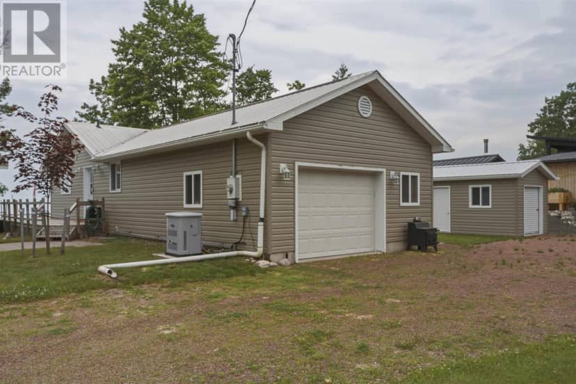 2761 Hawdon DR — photo 27 of 38
