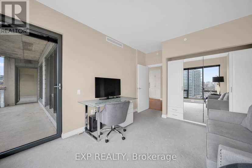 1103 - 90 George Street — photo 17 of 40