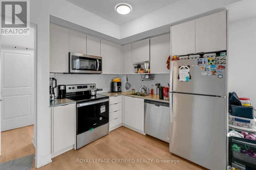 1803 - 202 Burnhamthorpe Road E — photo 4 of 31