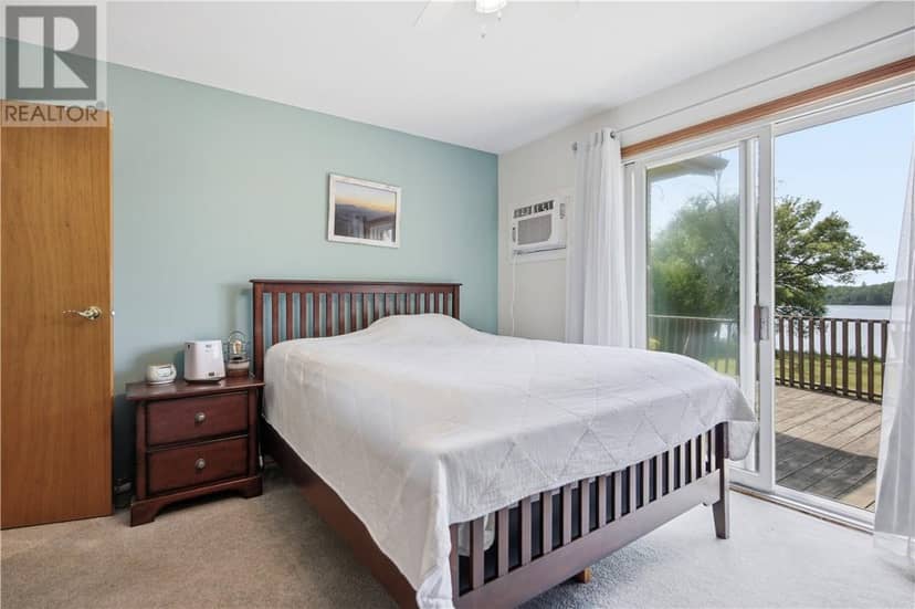 241 Woodward Avenue — photo 17 of 40