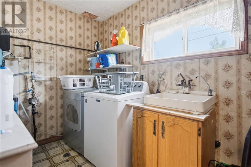 241 Woodward Avenue — photo 36 of 40